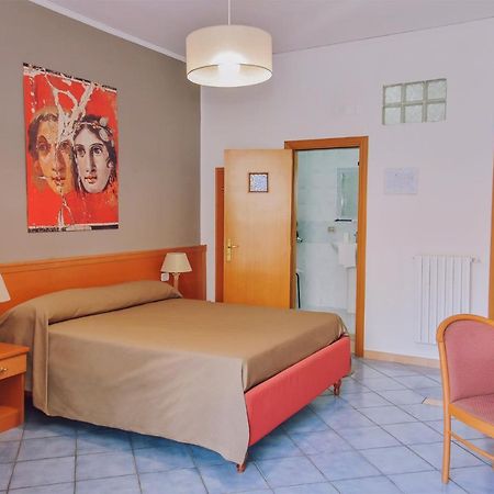 Hotel Piccolo Sogno Помпей Екстериор снимка