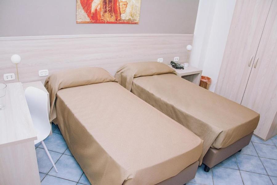 Hotel Piccolo Sogno Помпей Екстериор снимка