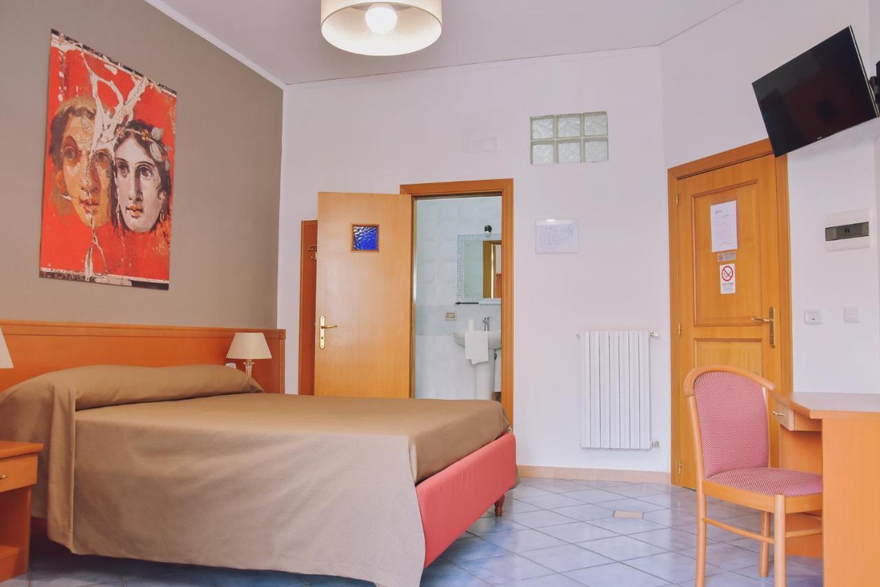 Hotel Piccolo Sogno Помпей Екстериор снимка