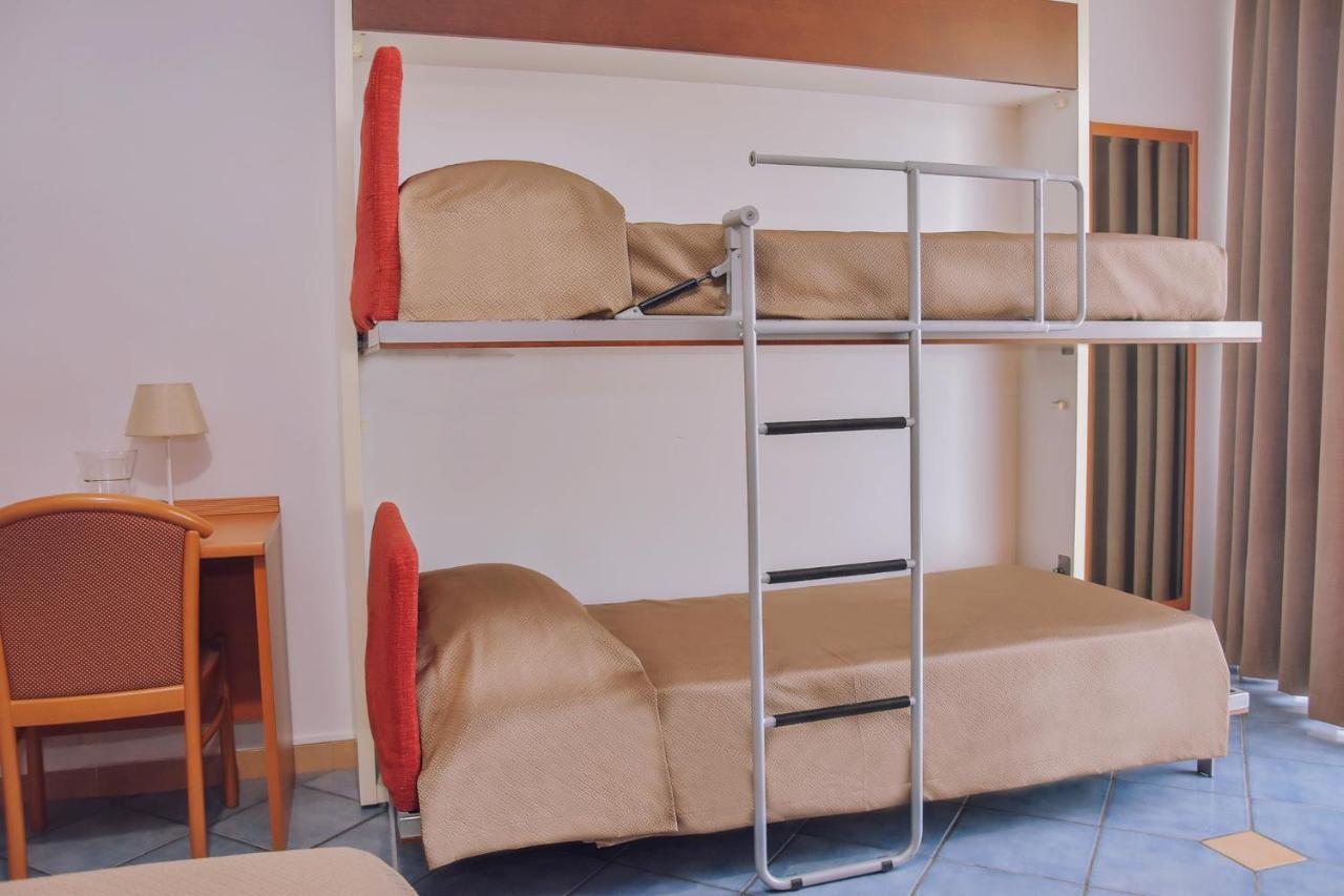Hotel Piccolo Sogno Помпей Екстериор снимка