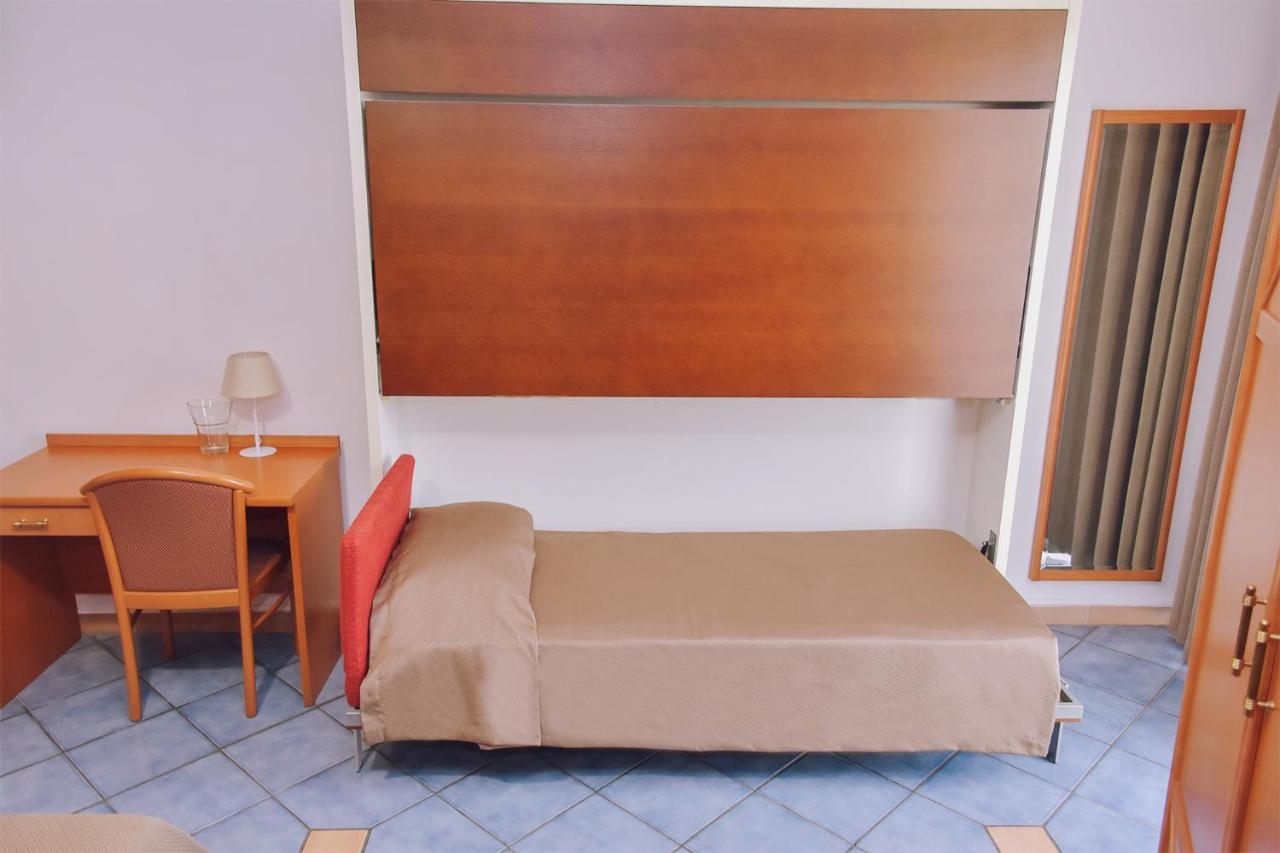 Hotel Piccolo Sogno Помпей Екстериор снимка