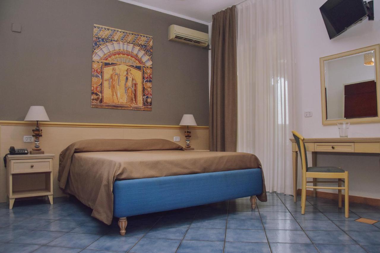 Hotel Piccolo Sogno Помпей Екстериор снимка
