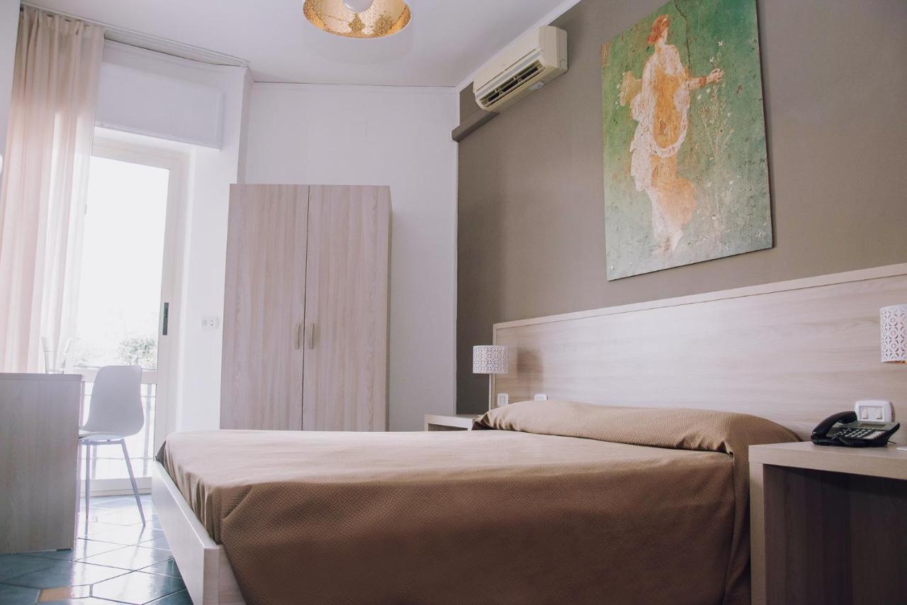 Hotel Piccolo Sogno Помпей Екстериор снимка