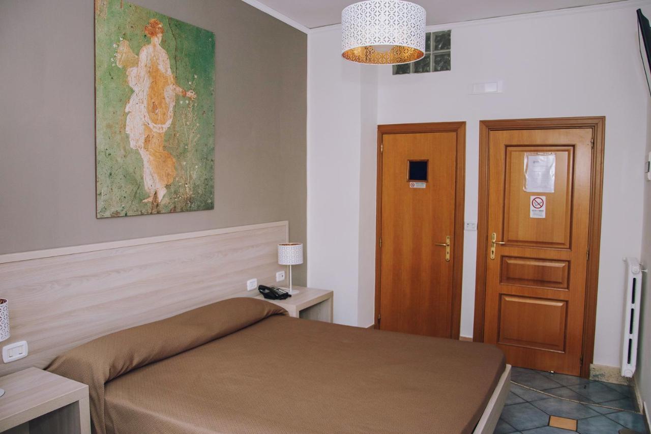 Hotel Piccolo Sogno Помпей Екстериор снимка
