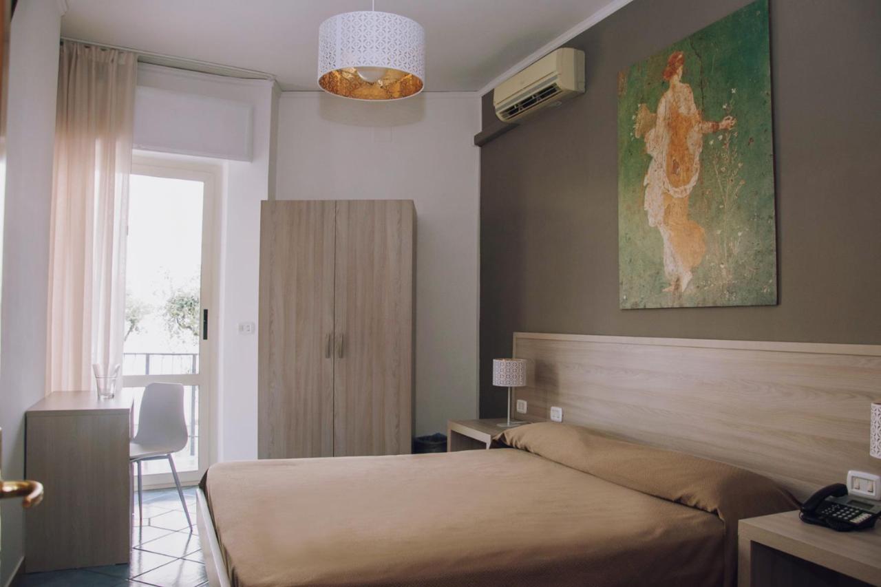 Hotel Piccolo Sogno Помпей Екстериор снимка