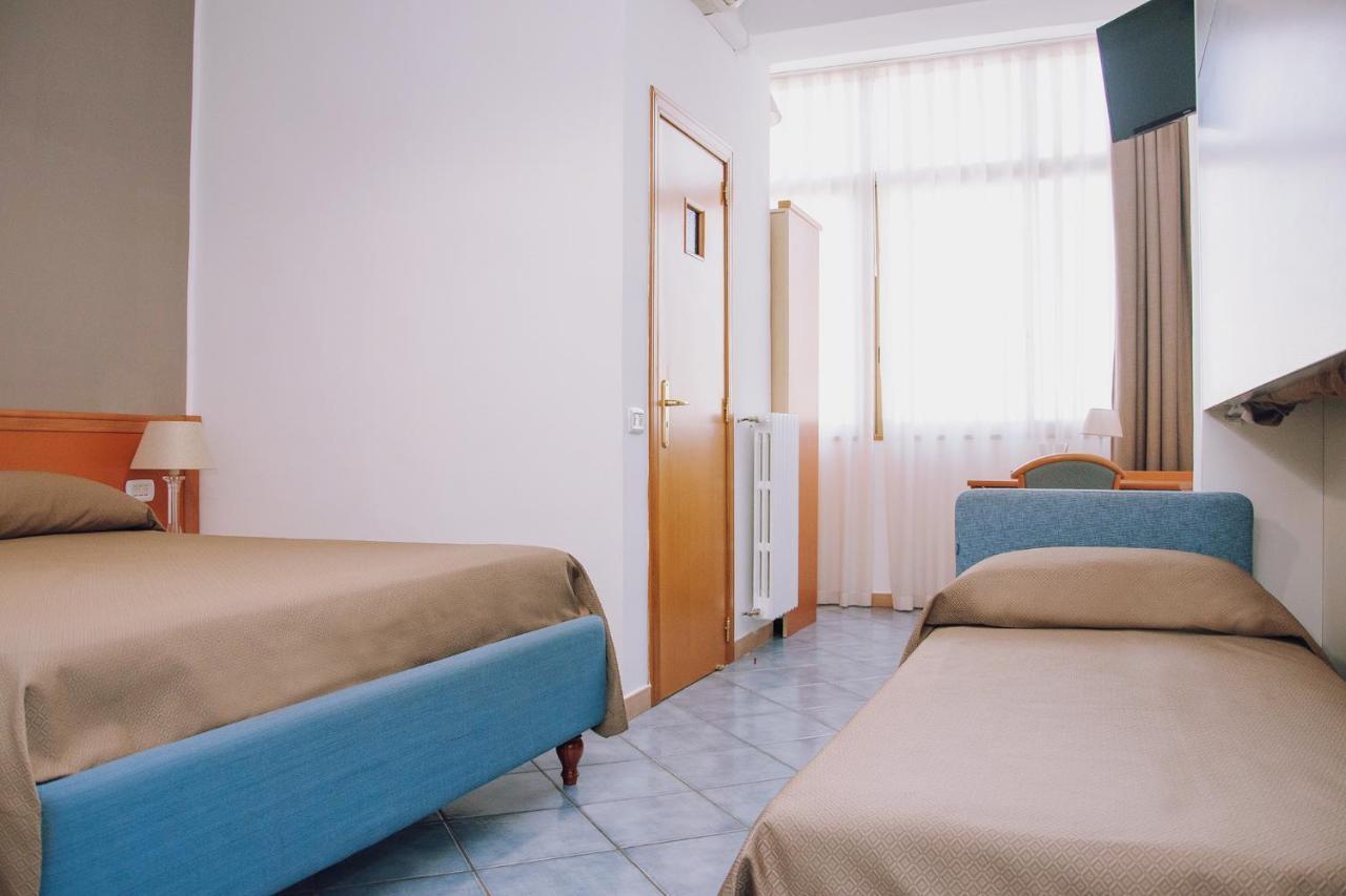 Hotel Piccolo Sogno Помпей Екстериор снимка