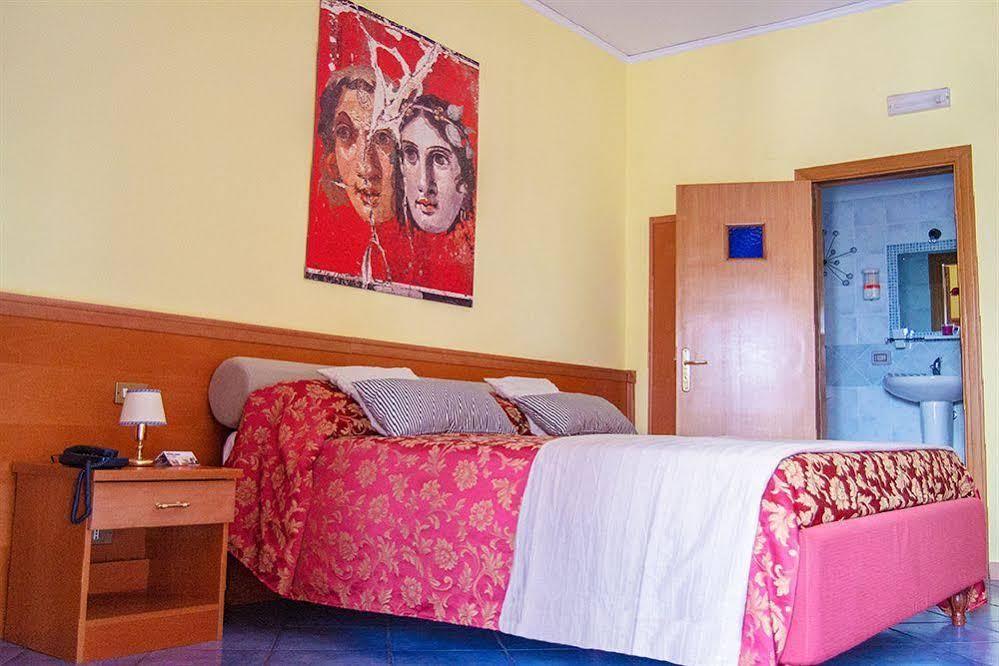 Hotel Piccolo Sogno Помпей Екстериор снимка