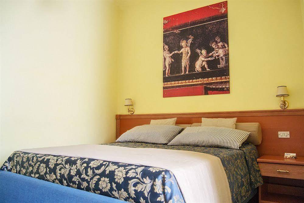 Hotel Piccolo Sogno Помпей Екстериор снимка